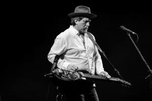 tommy-emmanuel-jerry-douglas-foto-concerto-bologna-08-11-2018-3